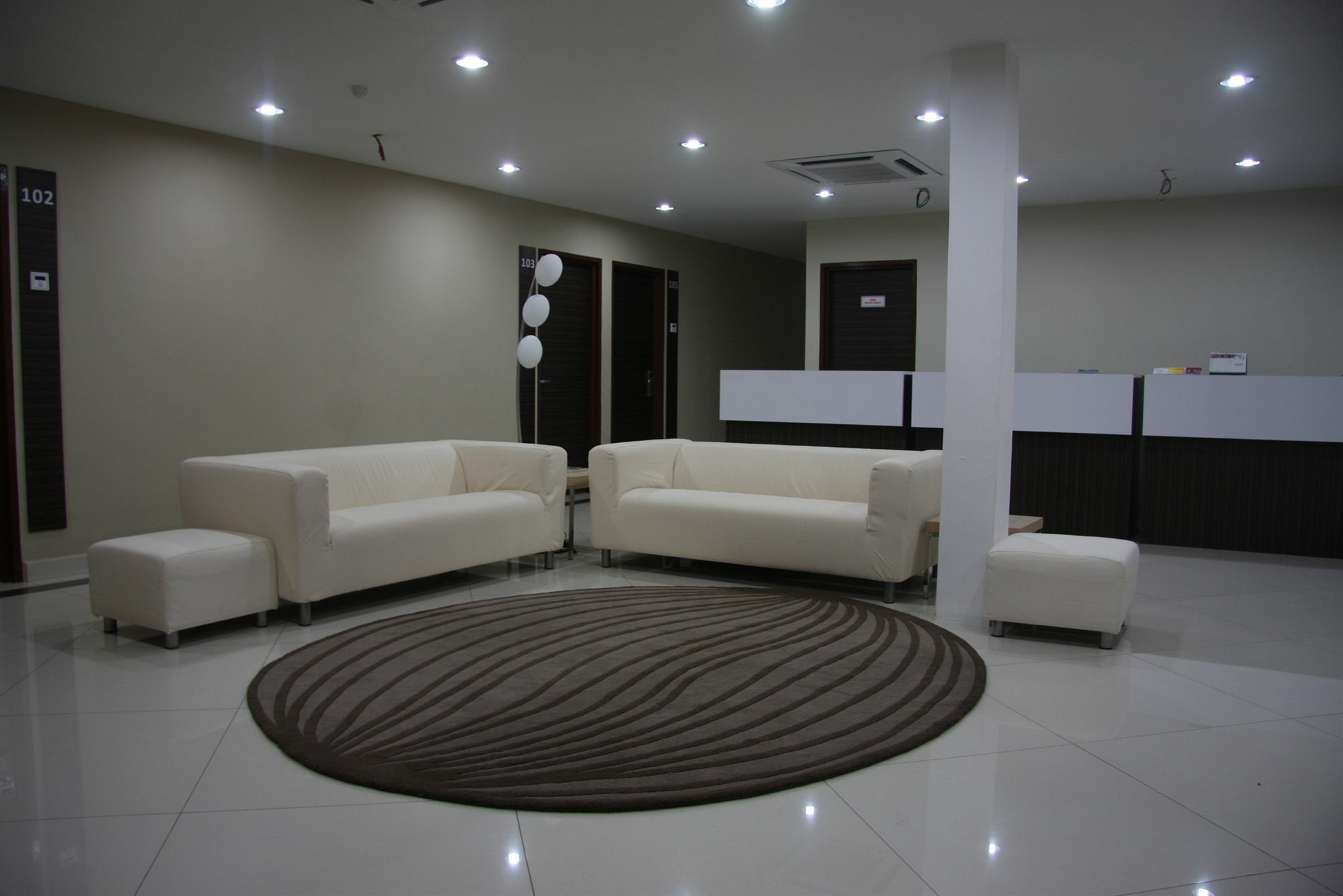 Azio Hotel Куах Экстерьер фото